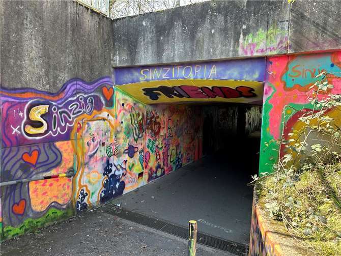 Sinzig: Street-Art-Projekt wurde Opfer von Vandalismus Eingang zur Unterführung. Foto: ROB