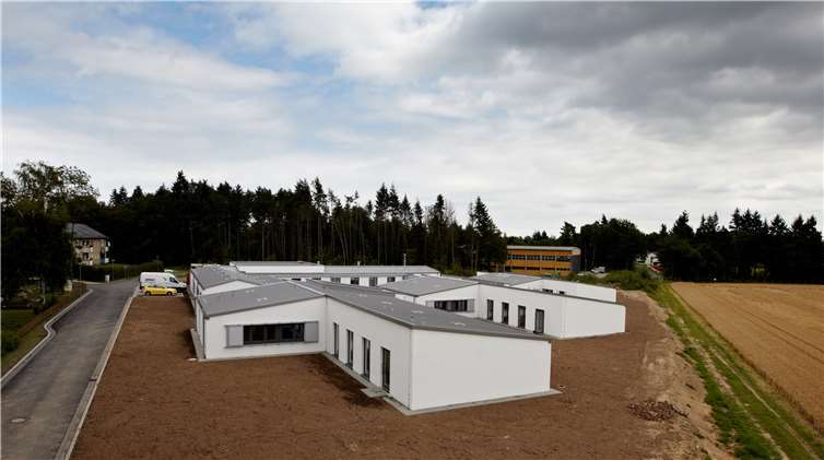 Einheitliche, professionelle Bedachung macht viel her.