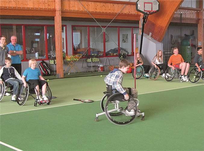 Einige Schüler waren zu Gast beim Rollitennis im Sportpark Windhagen.privat