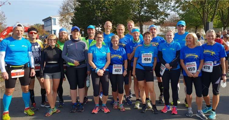 Einige Sportler und Sportlerinnen vom Lauftreff SV Weitersburg sind der Einladung nach Hachenburg gefolgt.