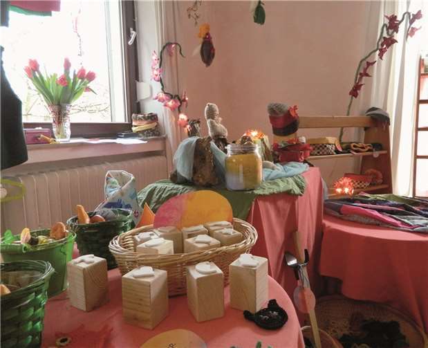 Kindergartenplatz in Aussicht Einige Unikate waren beim Verkaufstisch im Angebot.