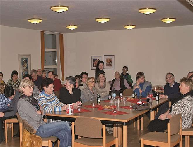 Einige Zuschauer mehr als im vergangenen Jahr kamen zum Adventsspielen des Musikvereines.