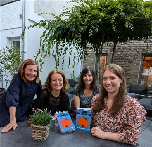 Einige der Teilnehmerinnen beim Abschlusstreffen des English Book Clubs. Foto: Sabrina Busch