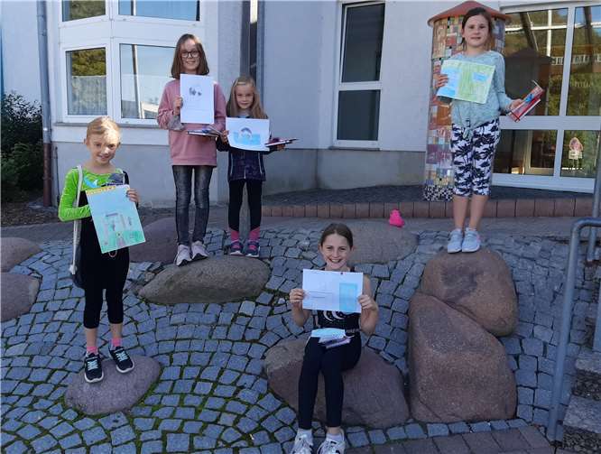 Einige der Zeichnerinnen des TV Baumbach. Foto: privat