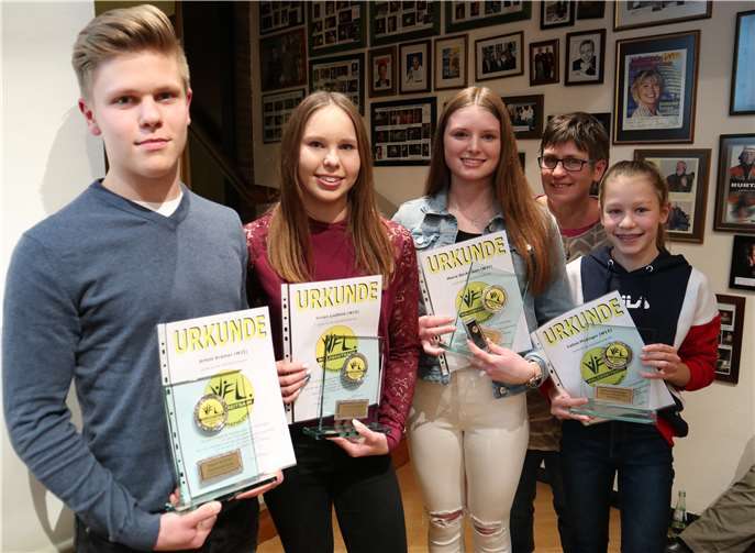 Einige der aufstrebenden Talente der Leichtathletikabteilung wurden für ihre sportlichen Erfolge geehrt.