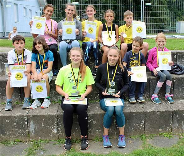 Einige der erfolgreichen Leichtahleten des VfL Waldbreitbach. Foto: privat