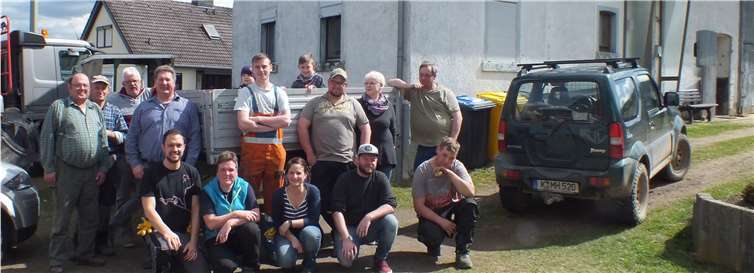 Einige der fleißigen Helfer versammelten sich zum Erinnerungsfoto. privat