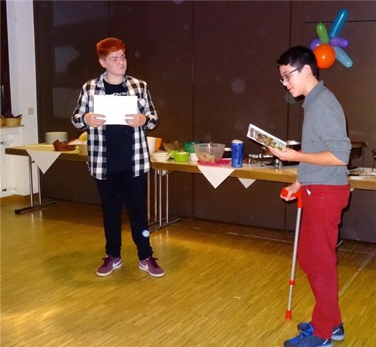 Einige lustigen Vorträge sorgten für Kurzweil beim Karnevalsauftakt der Möhnen.privat