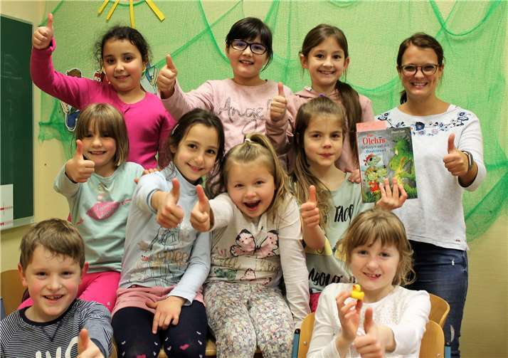 Einmal die Woche liest ein der Clubschwestern den Kinder etwas vor. Privat
