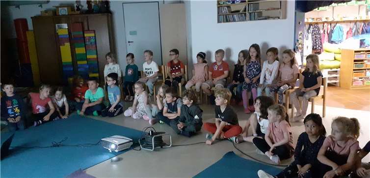 Ein ereignisreiches Jahr geht zu Ende Einmal im Kindergarten übernachten!Das hat sich schon fast jedes Kind einmal ausgemalt. Fotos: privat
