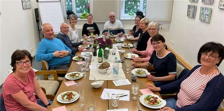 Einmal im Monat bietet die Selbsthilfegruppe des Vereins der Verwaisten Eltern die Möglichkeit zum gemeinsamen Austausch über Trauererfahrungen.  Foto: Selbsthilfegruppe der Verwaisten Eltern Rhein-Ahr-Eifel eV