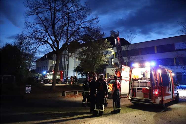 Einsatz am Kurfürst Salentin Gymnasium. Foto: WAMFO.de