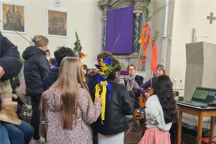 Einsatz der gebastelten Palmwedel