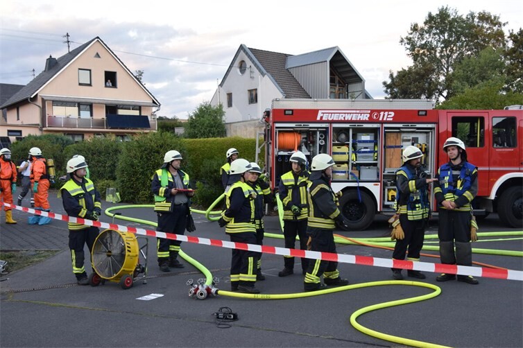 Gemeinschaftsübung zur Menschenrettung im Pflegeheim der VG Vordereifel