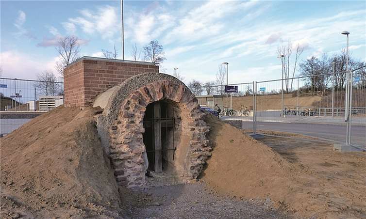 Einstiegsschacht zum Römerkanal. Heinrich Pützler