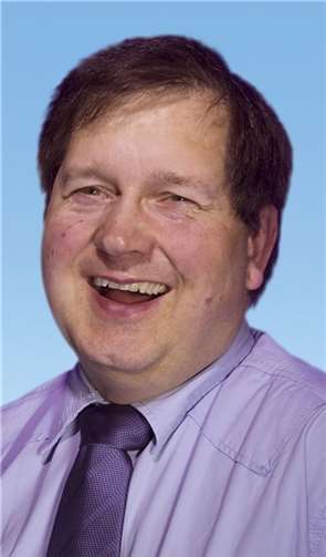 Einstimmig wurde Jens Wehran wieder zum Vorsitzenden gewählt. privat