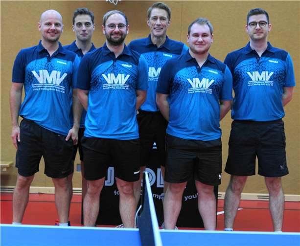 Eintracht-Team mit Ambitionen: v.li. Steven Schneider, Lukas Kalt, Jan Hillesheim, Horst-Udo Mülhausen, Daniel Dechert und Patrick Assenmacher. Foto: M. Schreiber