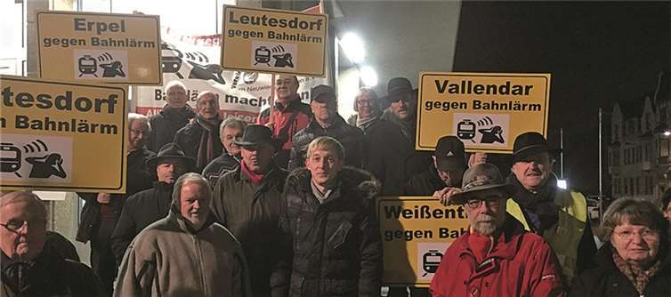 Einwohner demonstrierten wegen Lärm.Privat.