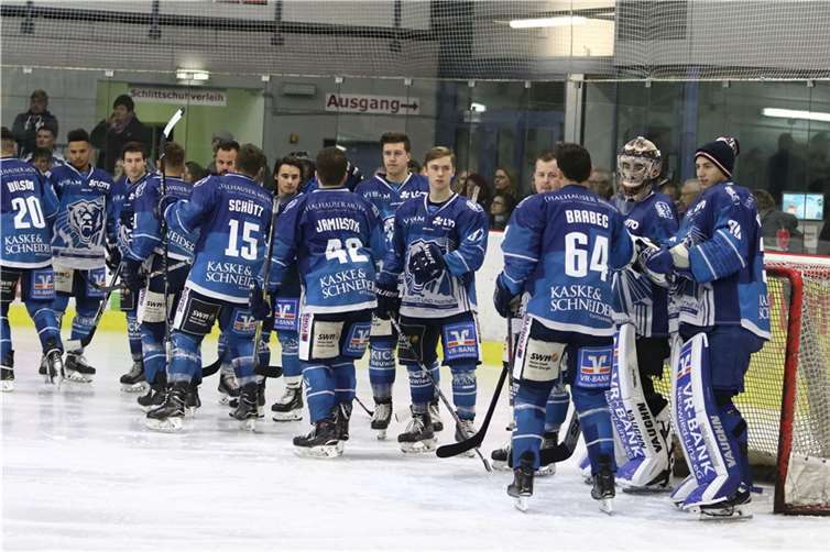 Eisbären zum Anfassen: Der EHC kommt am Samstag, 15. Dezember zum Koblenzer Weihnachtsmarkt.Foto: EHC