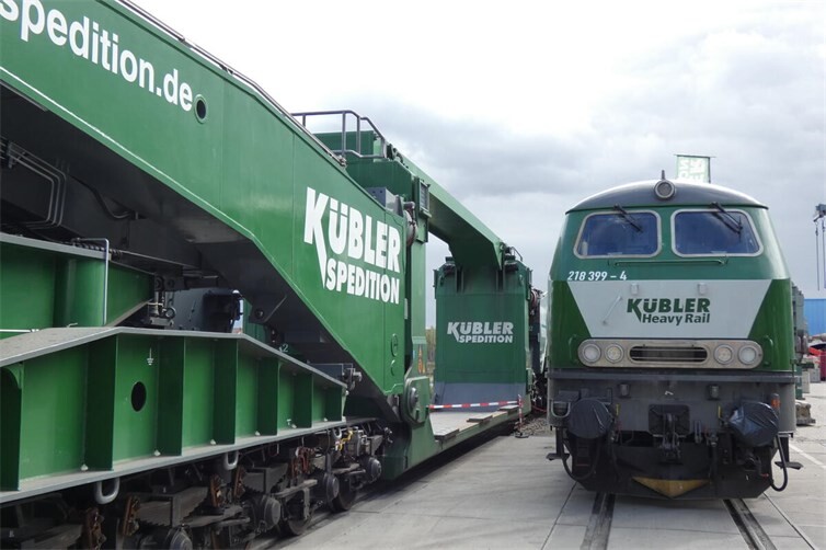 Eisenbahntechnik zum Anfassen: Spezialwaggons und Lokomotiven bei Kübler