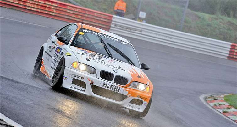 Eisige Temperaturen und die rutschige Strecke machten das Rennen sehr schwierig. rent2Drive-racing