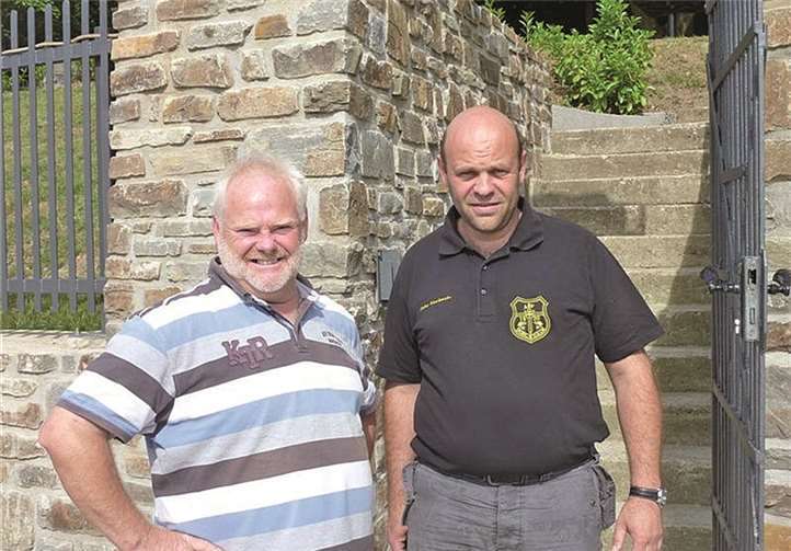 Eitel Bohn und Peter Karbach zeigten sich mit dem Ergebnis der Baumaßnahmen zufrieden. privat