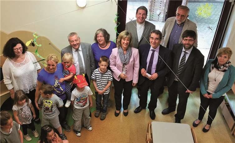 Eitle Freude herrschte bei den Gästen, den Verantwortlichen und den Kindern über das gelungene Werk. Ph. Wirtz