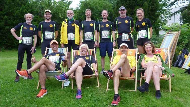 Elf Lauftreffler starteten mit unterschiedlichen Ambitionen beim Biermarathon in Hachenburg. Foto: privat