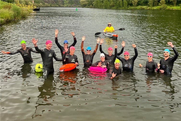 Elf Schwimmer am Start in Klotten.