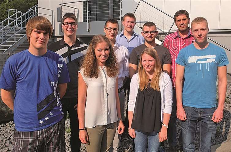 Elf neue Auszubildende starten ihre berufliche Laufbahn bei Rhodius. privat