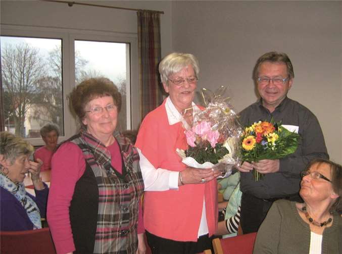 Elfi Siebenbach, Christa Odenthal, Pastor Birkenheier.