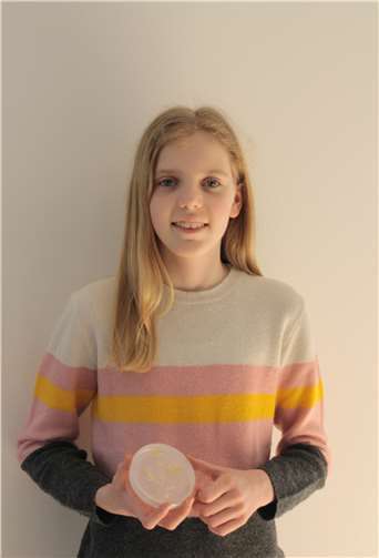 Elisabeth Schütz aus Saffig befasste sich mit dem Schleimpilz und kam auf Platz eins. Foto: privat