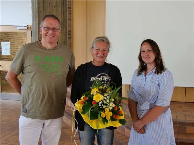 Elke Schlegel berichtete eindrucksvoll über das Unrechtssystem der DDR.  Foto: KuBa