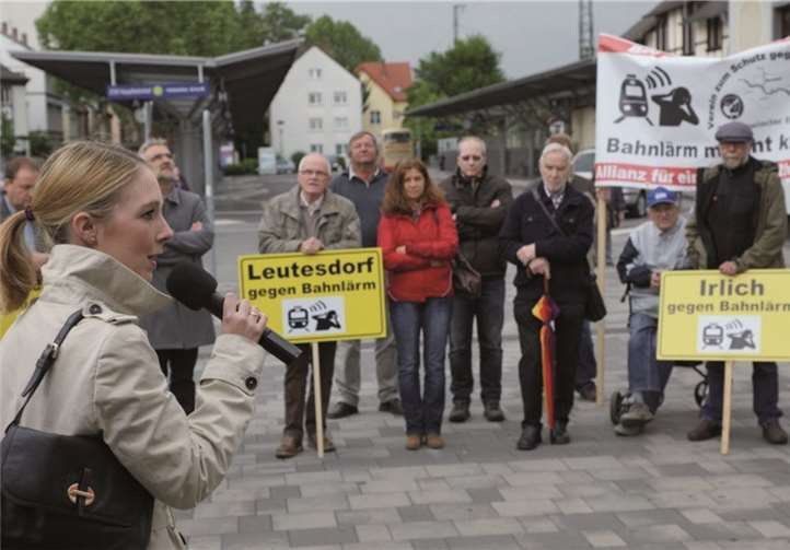 Ellen Demuth bestärke die anwesenden Demonstranten in ihrer Zielsetzung. privat