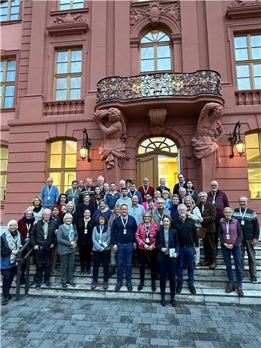 Ellen Demuth freute sich, eine Besuchergruppe aus ihrem Wahlkreis im Landtag in Mainz begrüßen zu können.  Foto: : Beate Kerres