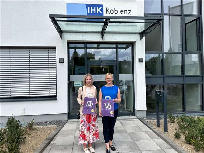 Ellen Demuth mit Kristina Kutting. Foto: Beate Kerres