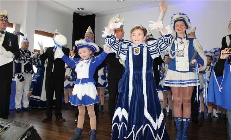 Emily I. (Schmickler) wurde zur neuen Bad Neuenahrer Kindertollität proklamiert. Fotos: DU