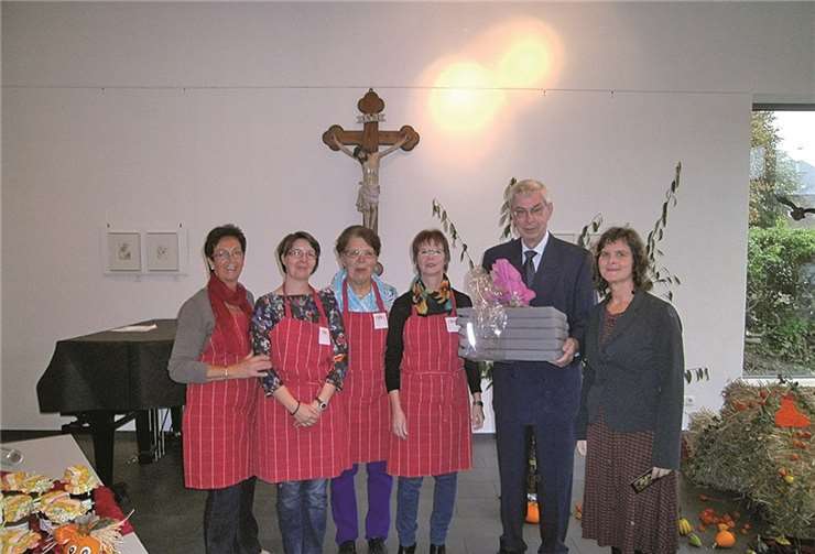 Emina Scholten, Rosi Otten, Hanne Molderings, Sabine Stopperich, Hans-Georg Schneider, Annette Schulze Pröbsting (v.l.). privat