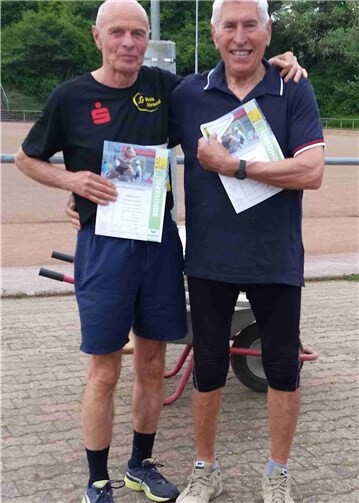 Emmerich Kiss (r.) und Wolfgang Kownatka (l.) nach der Siegerehrung. privat