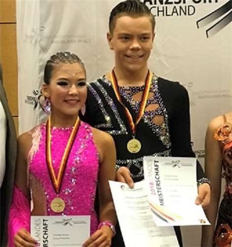 Emmy Prochnau und Thomas Schulz gelang dank ihrer beiden Siege der Aufstieg in die Jugend A.  privat