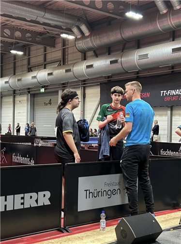 Emre Yilmazer, Mika Lehr und Coach Thomas Bauer während des Turniers.