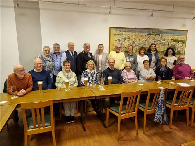 Ende November luden die Miesenheimer Mitglieder der Freien Wählergruppe Andernach e.V. (FWG) alle interessierten Miesenheimer Bürgerinnen und Bürger zum Kennenlernen und politischen Austausch ein. Foto: privat