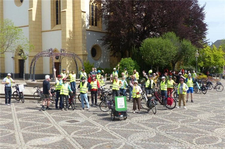 Ende der Raddemo auf dem Ahrweiler Marktplatz