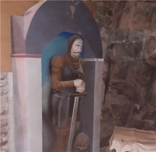 Endlich daheim. Burggraf Zurno in der Rüstkammer von Burg Thurant. Foto: privat