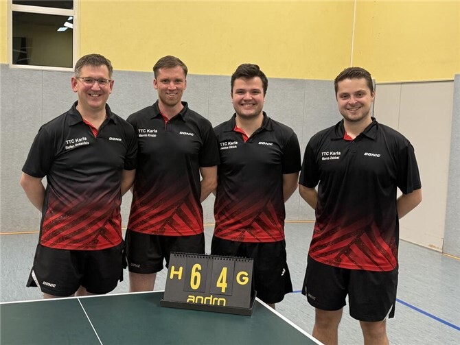 Endlich ein Heimsieg: Stefan Ockenfels, Marvin Krupp, Justus Ulrich und Marco Zabbei (v. l.) Vielen Dank TTC Karla e.V. Foto: privat