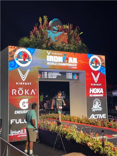 Endlich erfüllte sich der Traum von Jörg Schütz. Erfolgreiches Finih bei der Ironman WM in Hawaii! Foto: Niklas Schütz