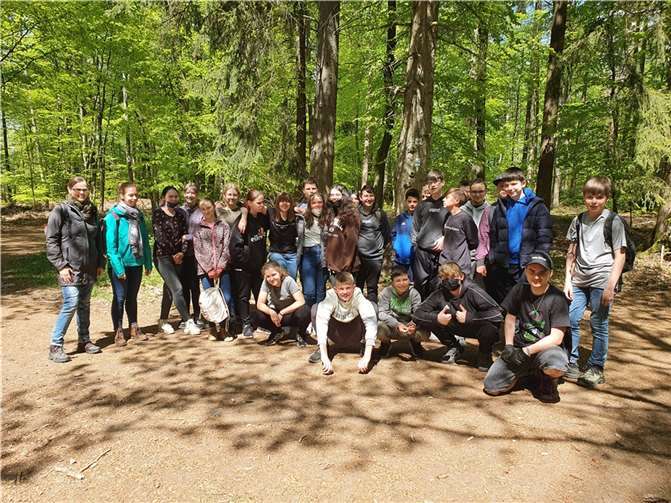Endlich gab es für die Siebtklässler wieder die beliebten Waldtage. Fotos: privat