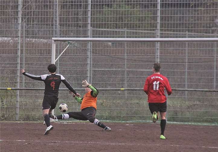 Endlich wieder drei Punkte für Türkgücü Bendorf. Semih Bayraktar ließ hier Urbars Keeper Patrick Höger keine Chance und traf zum Führungstreffer.TH
