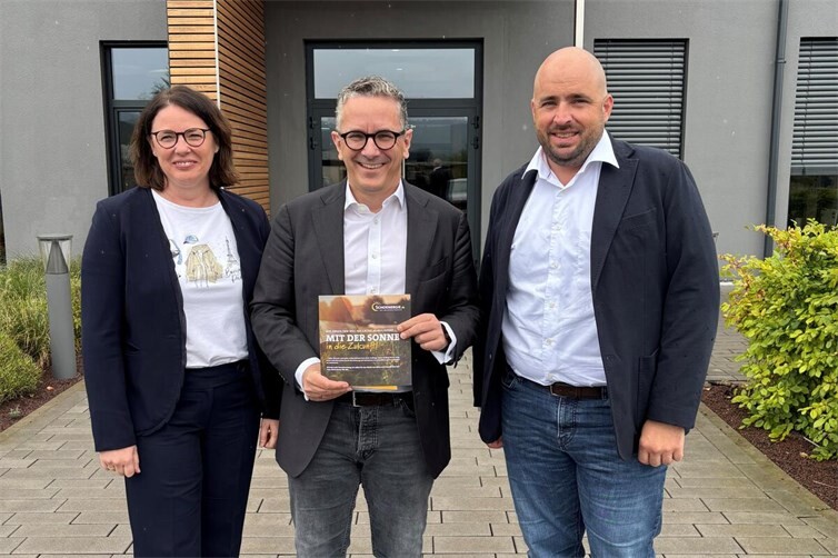 Energiepolitik stand im Mittelpunkt des Gespräches zwischen Thorsten Rudolph und Gerd Schöller (CEO von Schoenergie) sowie Anja Peters (Leiterin Politik und Unternehmenskommunikation).
