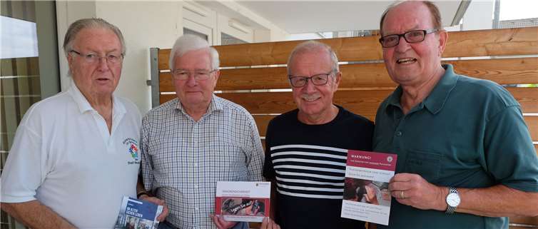 Engagieren sich als Senioren-Sicherheitsberater (v.l.): Horst Protz, Gerhard Tross, Benno Bewer und Hermann Mohr. Foto: privat